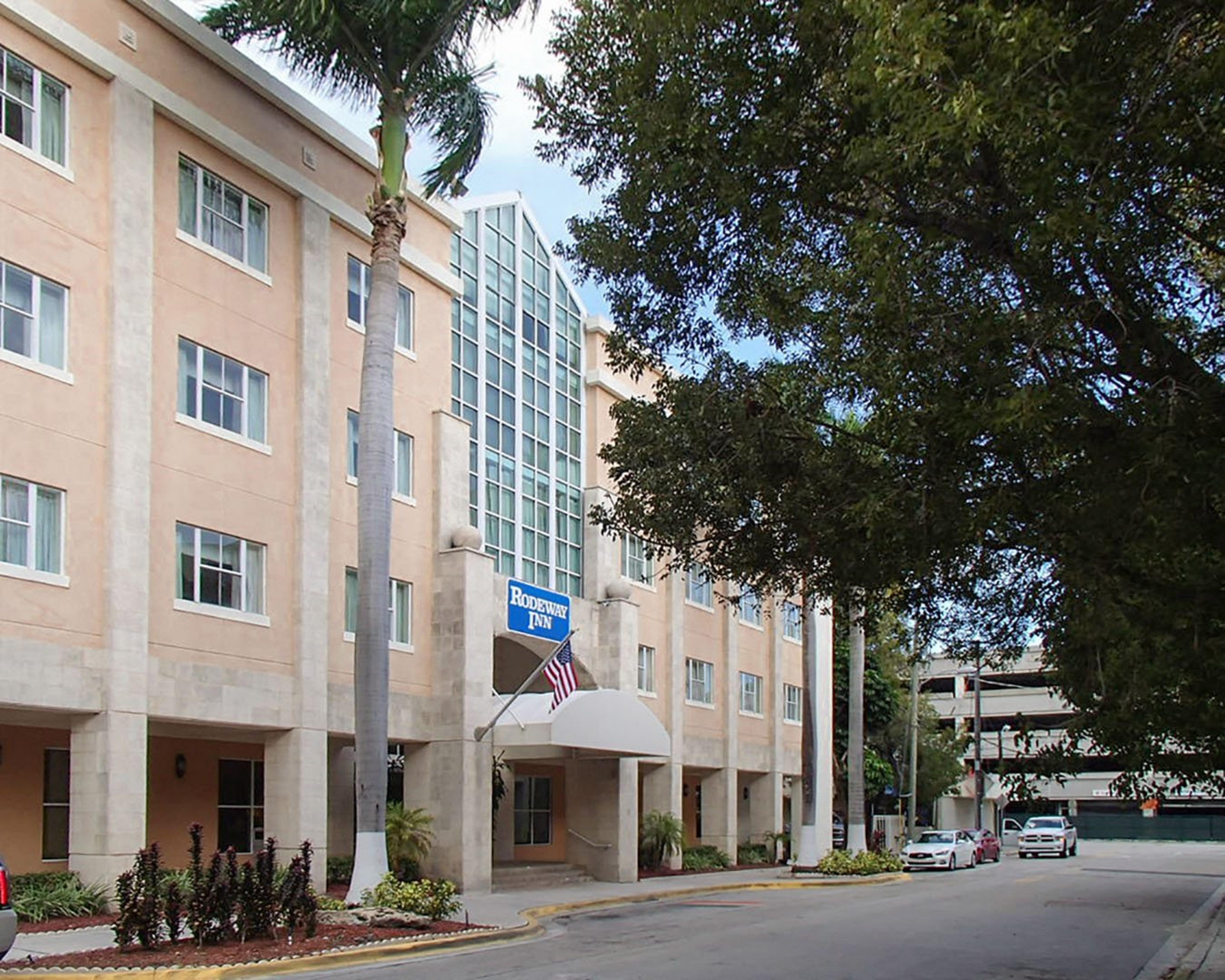 Rodeway Inn South Miami - Coral Gables Exterior photo